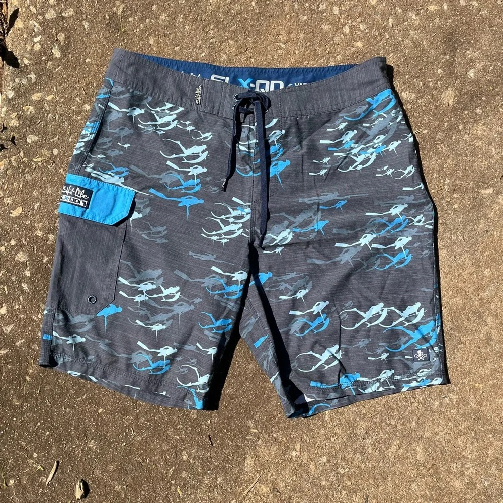 Salt Life Men’s Board shorts size‎ 32